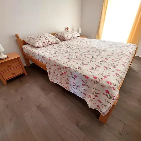 House Dumici * Гребастика
